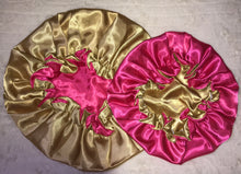 Load image into Gallery viewer, Mommy &amp; Me Bonnet Set (Gold/Pink)
